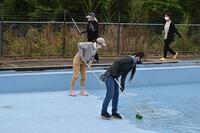 小プールの清掃　きれいになりました