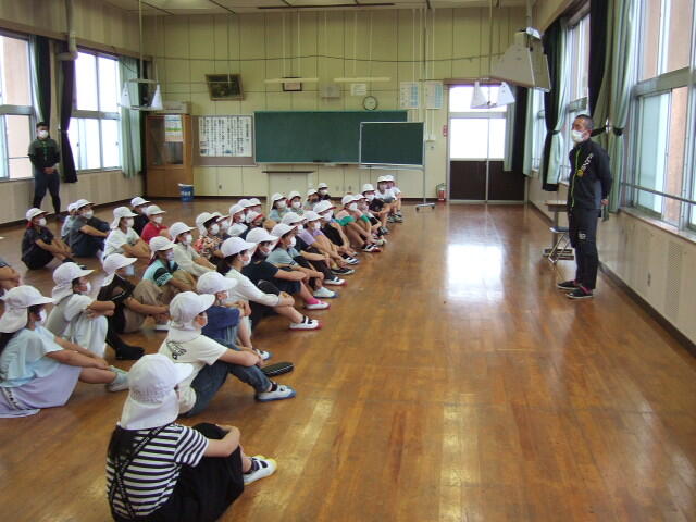 登校班長会のようす