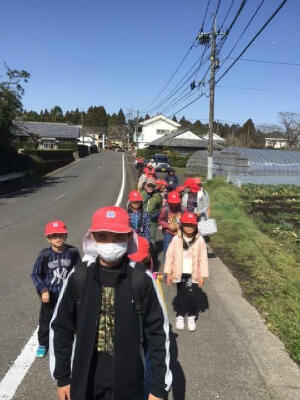 お別れ遠足の移動