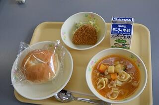 今日の給食 小林市立永久津小学校