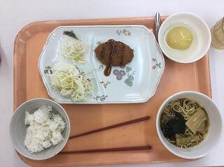 昼食