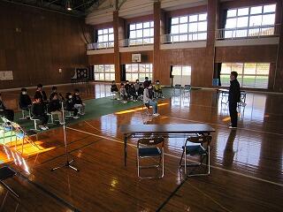 卒業式の練習のようす