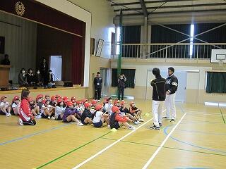 ボールの投げ方は？