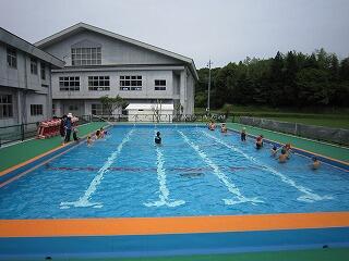 プール開き