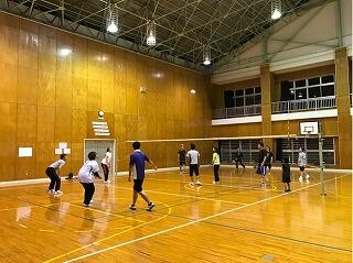ＰＴＡソフトバレーボールの練習