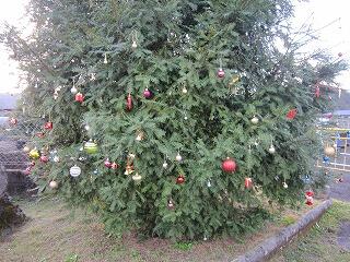 オカッキーに飾り付け。