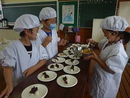 白玉団子づくり