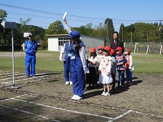 横断歩道の安全な渡り方