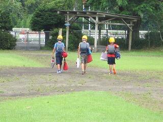 １学期前半終了の日。