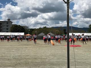 応援合戦のようす。