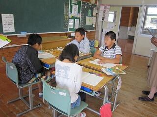 4年生のガイド学習のようす。