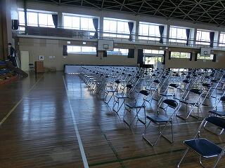 階段から壇上へ