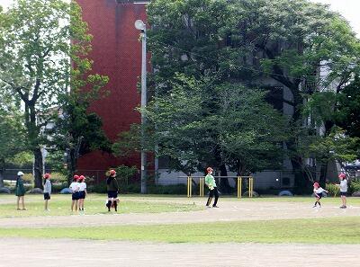 ソフトボール投げ