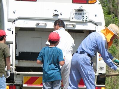 アカウミガメ清掃①