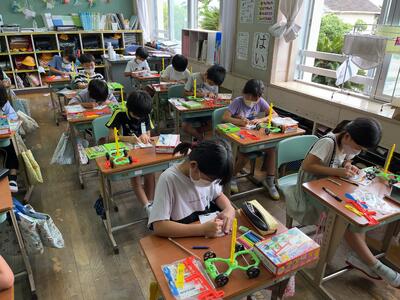 実験カー作りの様子