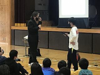 薬物の勧誘を断る練習をしました。