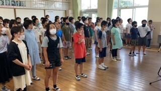 ６年生全員による校歌