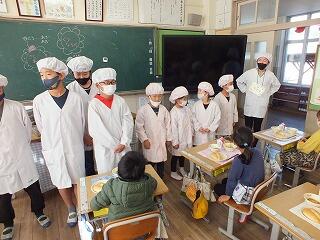 無事に配膳が終わりました。