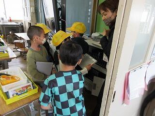 タブレットも新しい場所へ