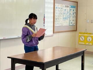 6年生の代表児童が1年間の抱負を発表しました。