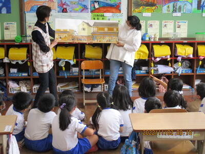 １年生の読み聞かせ