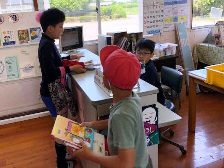 図書室にて
