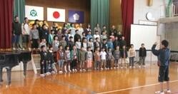 全校合唱「宝島」
