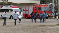 上学年の避難の様子