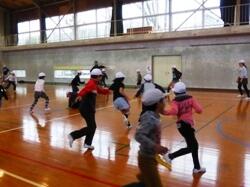 タグ鬼ごっこ タグ鬼ごっこ