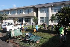 草集め、草捨て