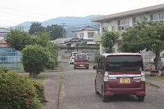 保護者の車の動き