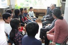 ３年生・聴覚障害者の皆さんとの交流のうようす