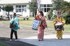 花ふぶき一座の来校のようす