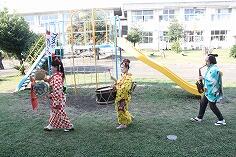 花ふぶき一座の来校のようす