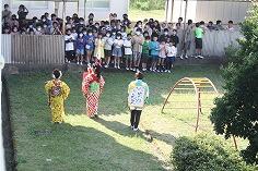 花ふぶき一座の来校のようす
