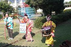 花ふぶき一座の来校のようす