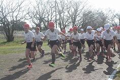 3・4年生女子のスタート 3・4年生女子のスタート