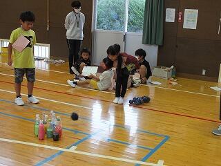 ボウリングの様子