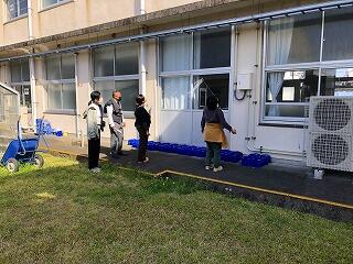 校舎周辺の点検