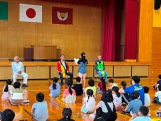 安全監視員対面式