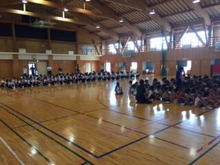 体育館の様子 体育館の様子