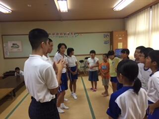 中学部から小学部へ