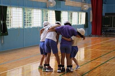 4人5脚でチームワークが試されます