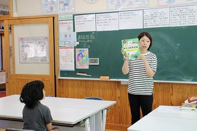 10月の目標「本や新聞にたくさん親しもう」