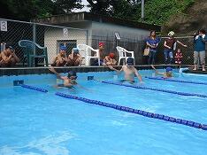 水泳大会の様子