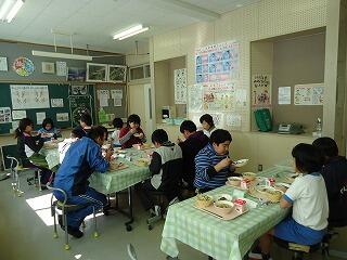 給食の様子