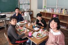 5･６年教室にて