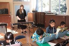 カイリー先生は木琴担当