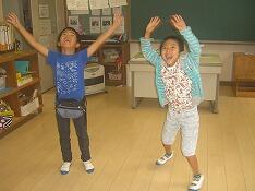 考えたふりつけを発表