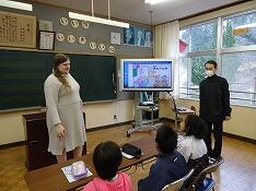 中学年の外国語活動